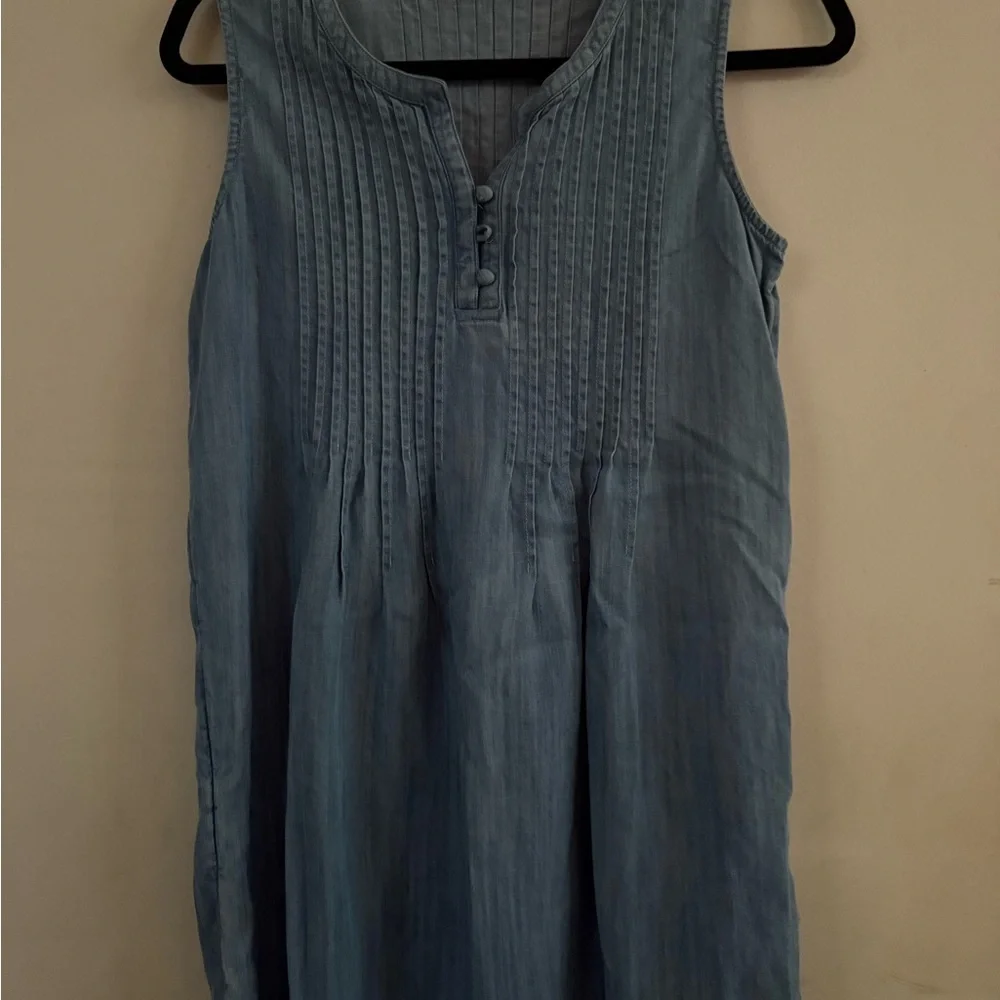 Vineyard Vines chambray pintuck dress  size XS EUC sleeveless casual resortwear - Picture 2 of 3